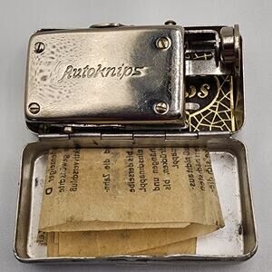 Vintage Haka Autoknips Mod II Self Timer Camera Accessory Metal Case & Paper